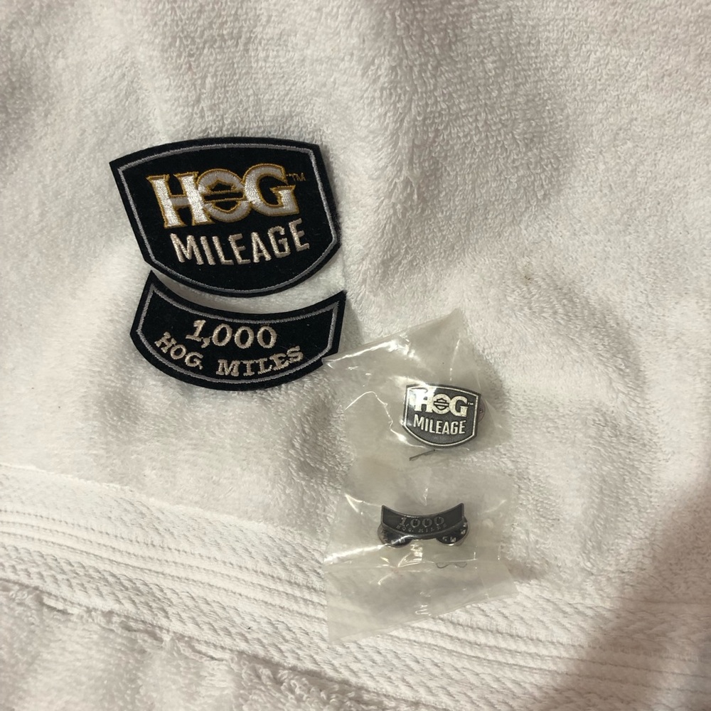 Harley-Davidson HOG mileage patch and pin bundle 1000 miles
